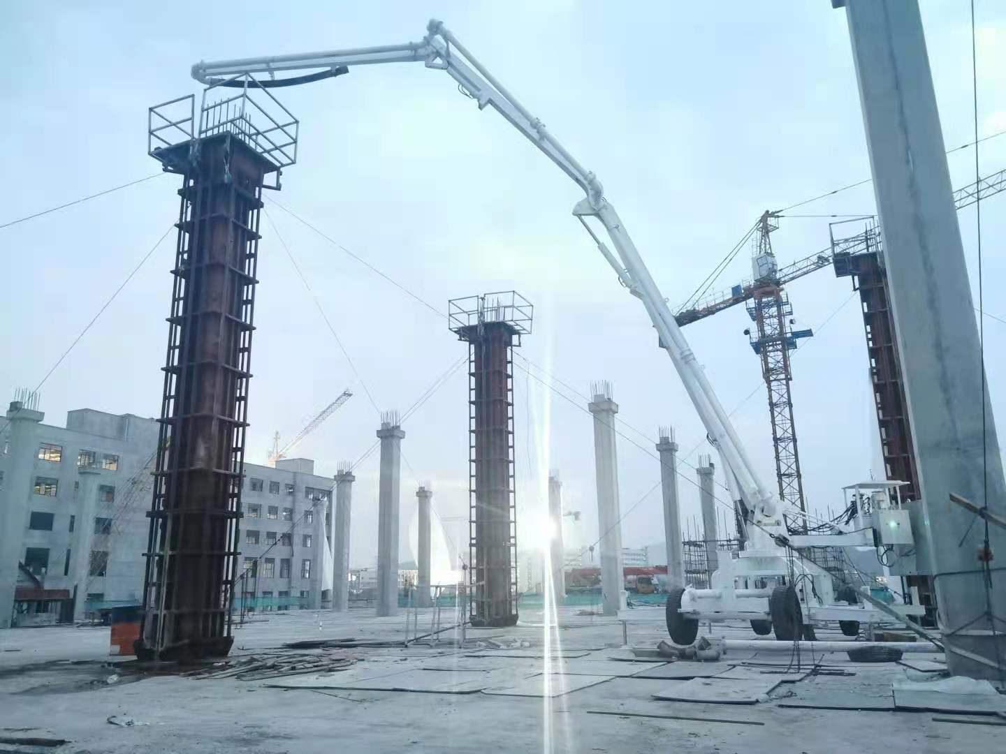 車(chē)載布料機(jī) 車(chē)載布料機(jī)